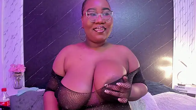 Darnellqueen online show from 11.15.25