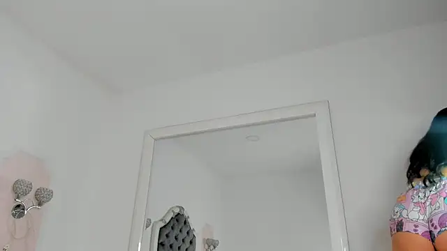 Valentina Ross  online show from 02.20.26