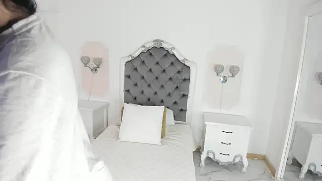 Valentina Ross  online show from 03.14.26