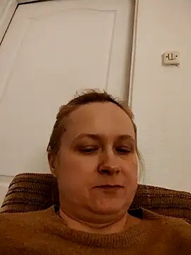 Snapshot of She-devilx chatting on 02.04.25 She-devilx online show from 02.04.25