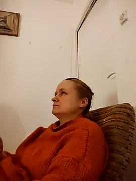 Snapshot of She-devilx chatting on 02.06.25 She-devilx online show from 02.06.25