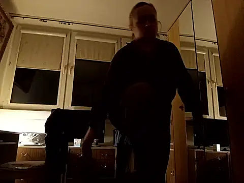 Snapshot of She-devilx chatting on 02.19.25 She-devilx online show from 02.19.25