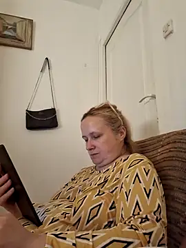 Snapshot of She-devilx chatting on 09.16.25 She-devilx online show from 09.16.25