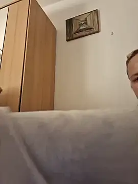 Snapshot of She-devilx chatting on 09.22.25 She-devilx online show from 09.22.25