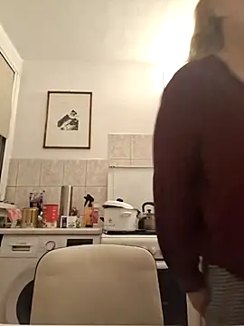 Snapshot of She-devilx chatting on 10.07.25 She-devilx online show from 10.07.25