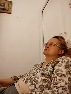 Snapshot of She-devilx chatting on 11.07.25 She-devilx online show from 11.07.25