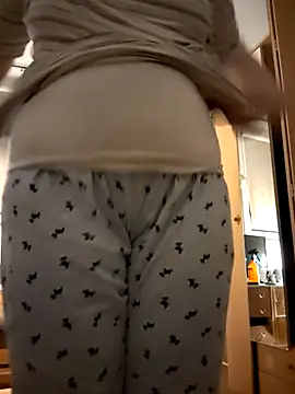 Snapshot of She-devilx chatting on 11.11.25 She-devilx online show from 11.11.25