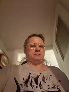 Snapshot of She-devilx chatting on 11.26.25 She-devilx online show from 11.26.25