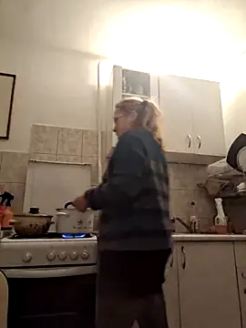 Snapshot of She-devilx chatting on 11.27.25 She-devilx online show from 11.27.25