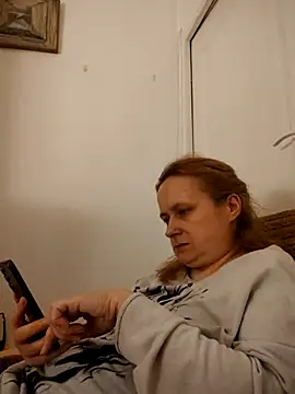 Snapshot of She-devilx chatting on 12.04.25 She-devilx online show from 12.04.25