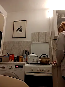 Snapshot of She-devilx chatting on 12.17.25 She-devilx online show from 12.17.25