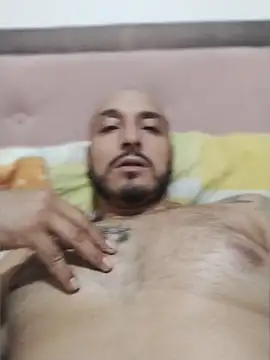 Snapshot of KenllyH chatting on 03.24.26 KenllyH online show from 03.24.26