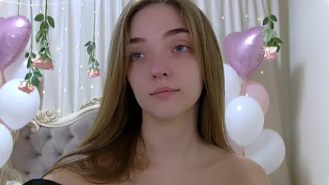 VirginieCruz online show from 02.13.25