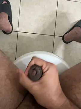 Snapshot of brownboylonghairy chatting on 12.15.25 brownboylonghairy online show from 12.15.25