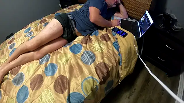 Snapshot of spankme1976 chatting on 04.02.26 spankme1976 online show from 04.02.26