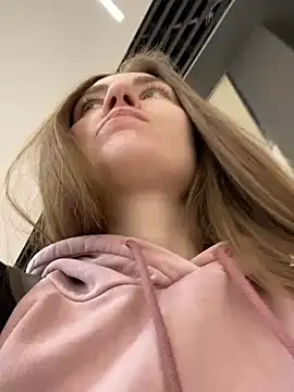 Snapshot of ValenciaShock chatting on 02.07.25 ValenciaShock online show from 02.07.25