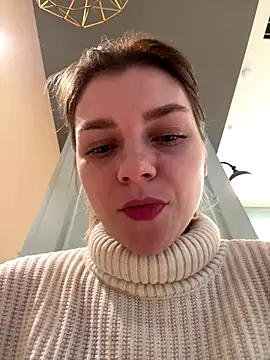 Snapshot of ValenciaShock chatting on 11.14.25 ValenciaShock online show from 11.14.25