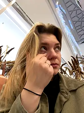 Snapshot of ValenciaShock chatting on 12.03.25 ValenciaShock online show from 12.03.25