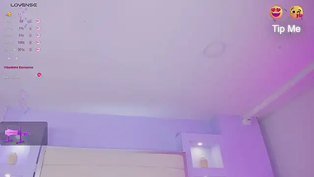 Isabella Daniell online show from 02.20.25