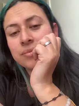 Snapshot of adriluna chatting on 09.15.25 adriluna online show from 09.15.25