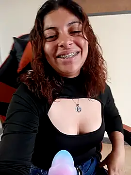 Iam Issaa online show from 05.28.26