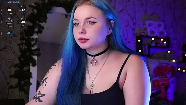 Moon Valkyrie online show from 01.30.25