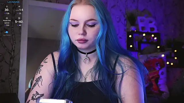 Moon Valkyrie online show from 02.03.25