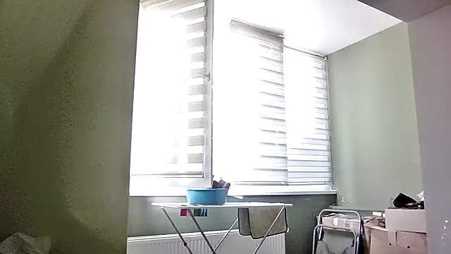 Snapshot of SexSanich chatting on 09.23.25 SexSanich online show from 09.23.25