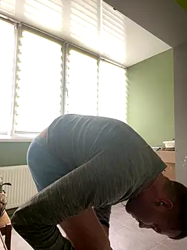 Snapshot of SexSanich chatting on 09.29.25 SexSanich online show from 09.29.25