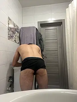 Snapshot of SexSanich chatting on 09.30.25 SexSanich online show from 09.30.25