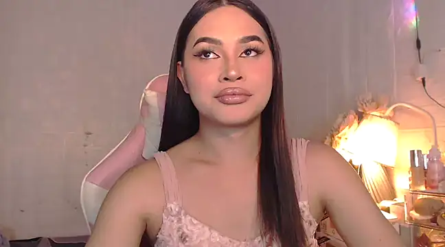 Snapshot of Ashely_Lewis chatting on 02.02.25 Ashely Lewis online show from 02.02.25