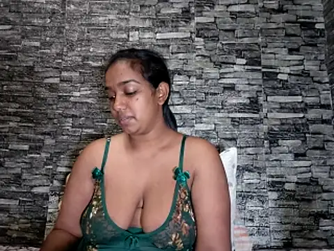 Xindias fantasyX online show from 04.30.26
