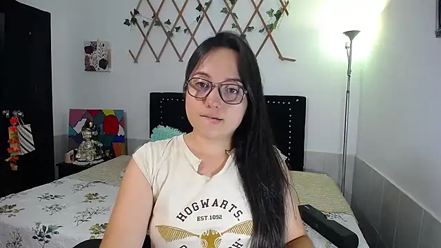 naughty girl 4u online show from 05.18.26