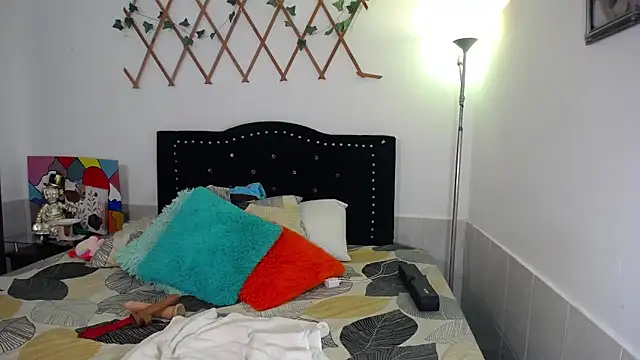 naughty girl 4u online show from 06.10.26