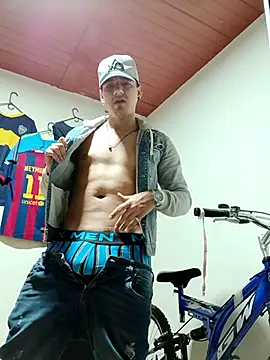 Triplex Coolness online show from 09.18.25