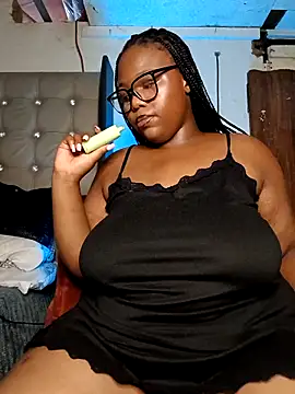 Snapshot of Aaaliyah445 chatting on 02.02.26 Aaaliyah445 online show from 02.02.26