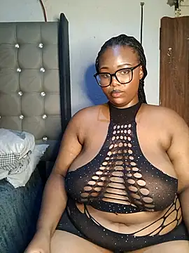 Snapshot of Aaaliyah445 chatting on 02.10.26 Aaaliyah445 online show from 02.10.26