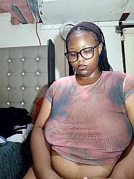 Snapshot of Aaaliyah445 chatting on 03.03.26 Aaaliyah445 online show from 03.03.26