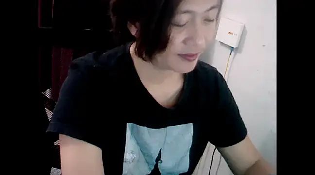 makemefallin online show from 12.19.24