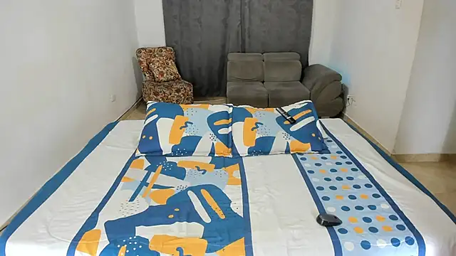 Snapshot of Fairycandyx chatting on 02.25.25 Fairycandyx online show from 02.25.25