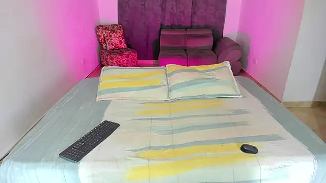 Snapshot of Fairycandyx chatting on 03.08.25 Fairycandyx online show from 03.08.25