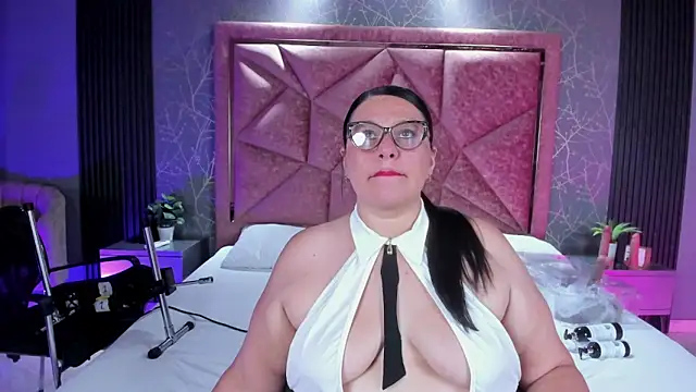 Amanda-Cruz online show from 06.19.26