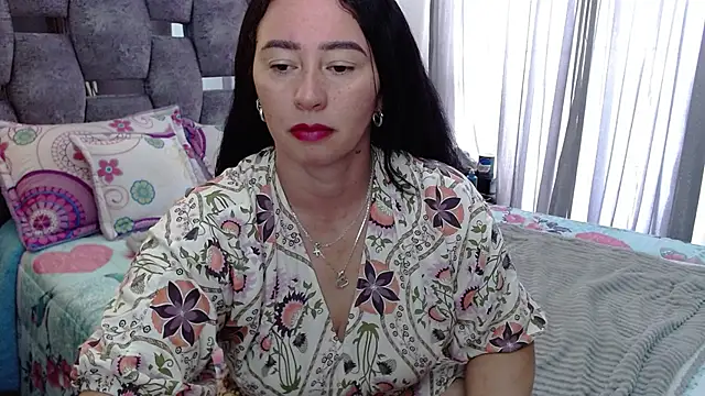 sara hott 1 online show from 11.09.25