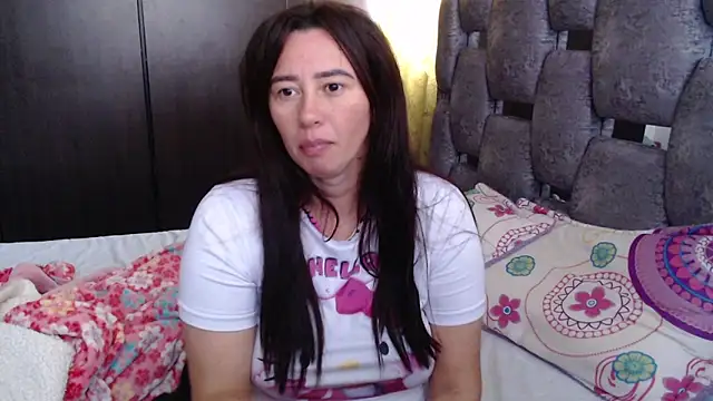 sara hott 1 online show from 06.10.26