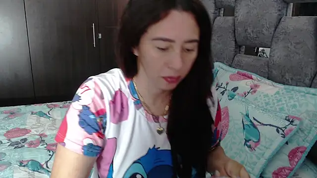 sara hott 1 online show from 07.01.26