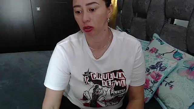 sara hott 1 online show from 07.22.26