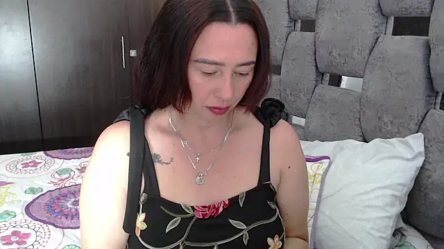 sara hott 1 online show from 07.24.26