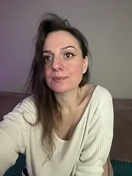 Snapshot of hades4ness chatting on 03.11.25 hades4ness online show from 03.11.25