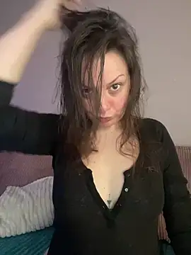 Snapshot of hades4ness chatting on 03.18.25 hades4ness online show from 03.18.25