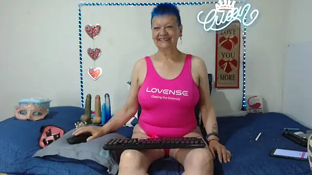 loquitaqueen011 online show from 11.09.25